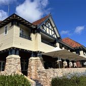 Caves House Hotel