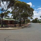 Kambalda West