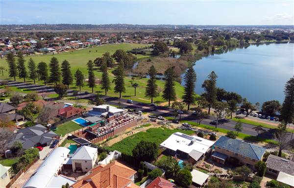 Lake Monger Reserve (1/10/2015 - Credits: Helicam Aerial Imaging)