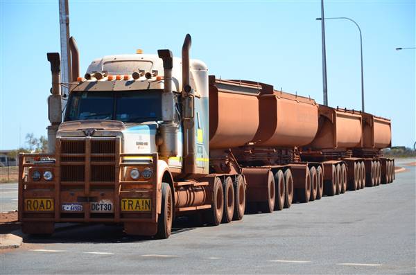 Port Hedland - Road heading north (29/09/2016 - Credits: Chris Veerhuis)