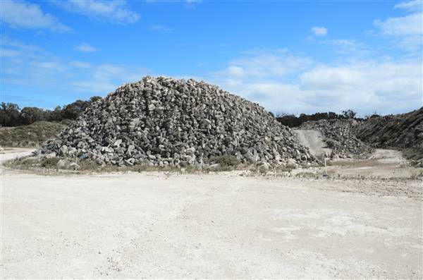 Road Stone Quarry (2/11/2016 - Credits: Chris Veerhuis)