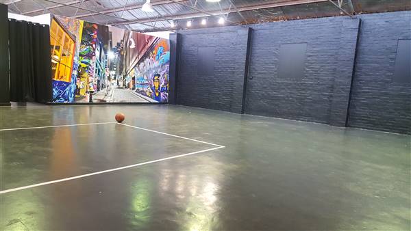 Perth - City Custom Warehouse studio (30/11/2016 - Credits: City Motors & Osborne Park Chrysler Jeep Dodge)