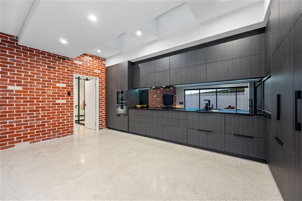 Industrial House (2/12/2020 - Credits: Crib)