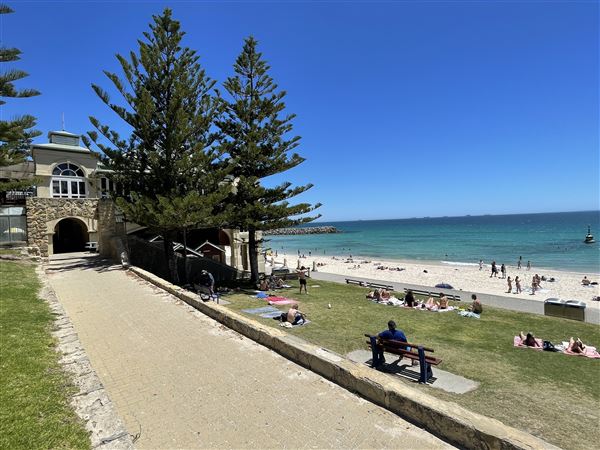 Cottesloe Beach (29/11/2022 - Credits: Crystal Munitich McCallum)