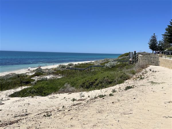 Cottesloe Beach (29/11/2022 - Credits: Crystal Munitich McCallum)