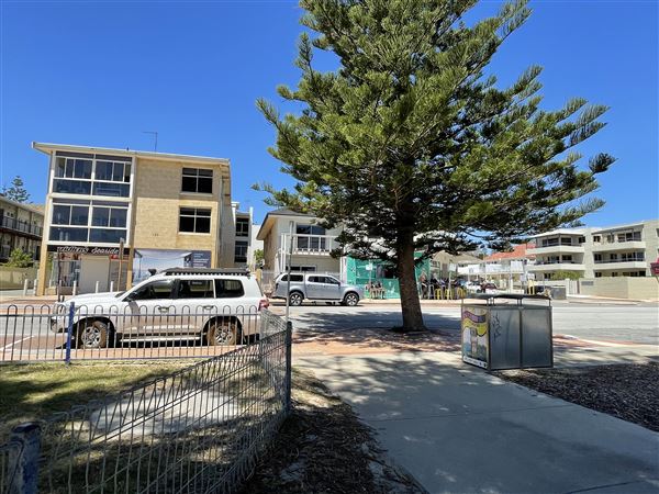 Cottesloe Streets (29/11/2022 - Credits: Crystal Munitich McCallum)