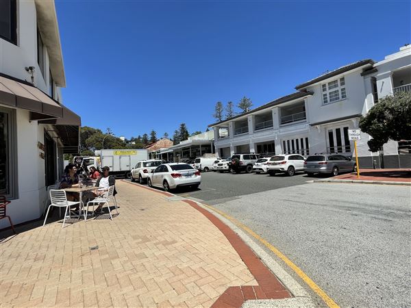 Cottesloe Streets (29/11/2022 - Credits: Crystal Munitich McCallum)