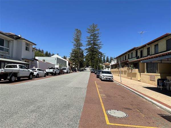 Cottesloe Streets (29/11/2022 - Credits: Crystal Munitich McCallum)