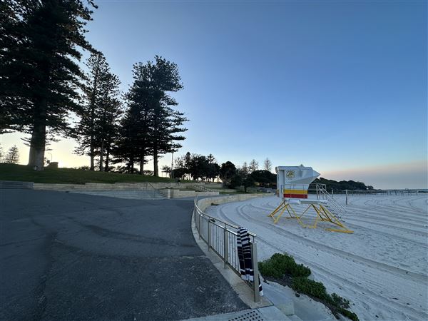 Cottesloe Beach - Cottesloe Beach in the Morning (7/12/2022 - Credits: Crystal Munitich McCallum)