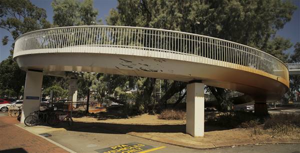 Leederville Train Station Overpass Mitchell Freeway (25/09/2015 - Credits: Denson Baker)