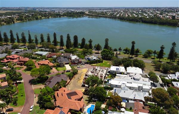Lake Monger Reserve (1/10/2015 - Credits: Helicam Aerial Imaging)