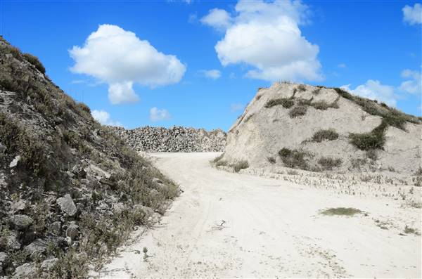 Road Stone Quarry (2/11/2016 - Credits: Chris Veerhuis)