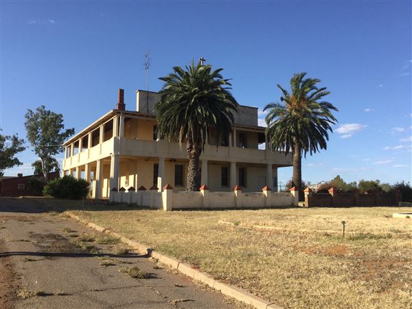 Tardun - Former Agricultural College (13/05/2020)