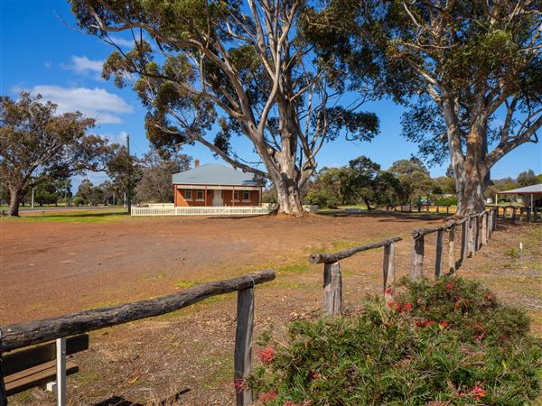 Darkan - Station Master's house - Darkan Station Master's house (2/09/2020 - Credits: Kerryn Chia)