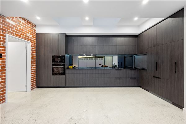 Industrial House (2/12/2020 - Credits: Crib)