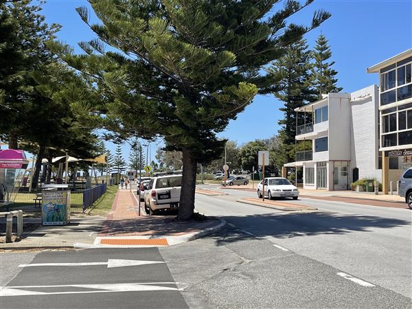 Cottesloe Streets (29/11/2022 - Credits: Crystal Munitich McCallum)