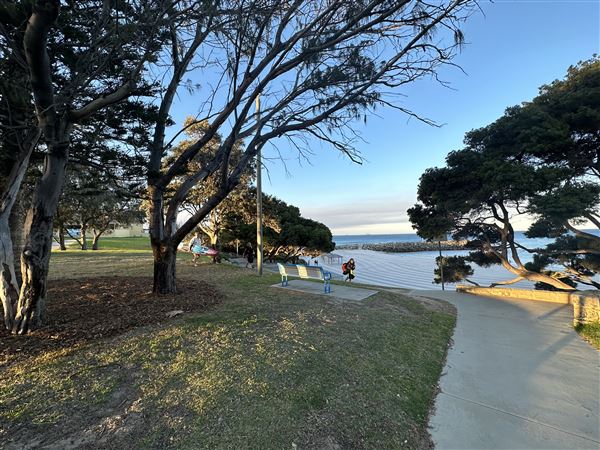 Cottesloe Beach - Cottesloe Beach in the Morning (7/12/2022 - Credits: Crystal Munitich McCallum)