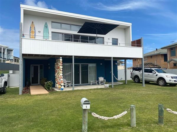 Mandurah - Falcon - The Retro House (9/03/2023 - Credits: https://www.facebook.com/bitumenssurfspot)