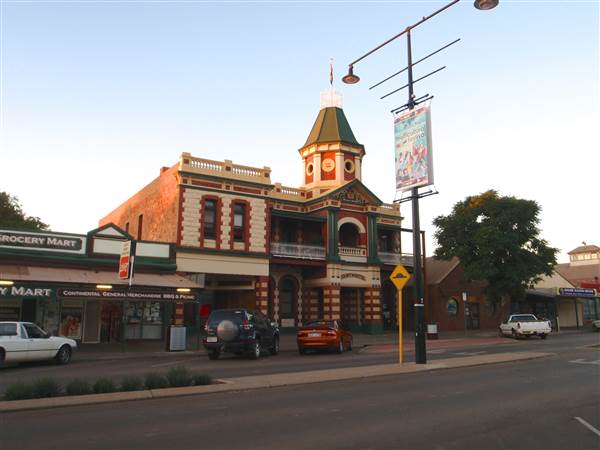 Court Hotel - Office Building (19/03/2015)
