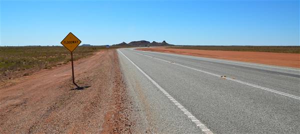 Port Hedland - Road heading north (29/09/2016 - Credits: Chris Veerhuis)