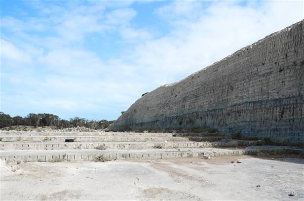 Road Stone Quarry (2/11/2016 - Credits: Chris Veerhuis)