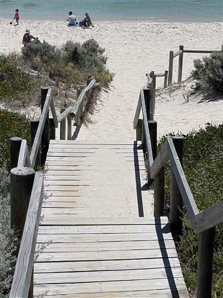 Cottesloe Beach (29/11/2022 - Credits: Crystal Munitich McCallum)