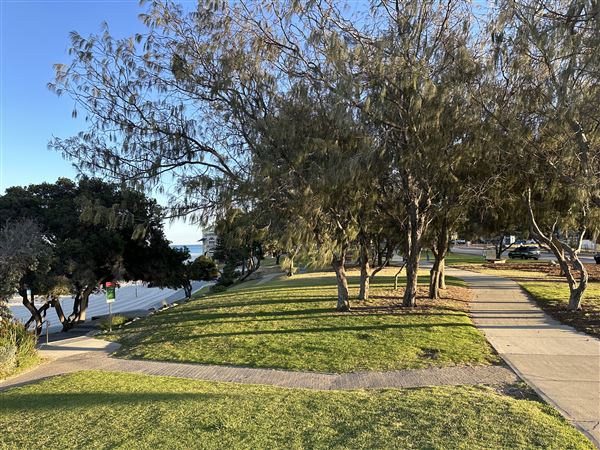 Cottesloe Beach - Footpaths and Sundials (7/12/2022 - Credits: Crystal Munitich McCallum)