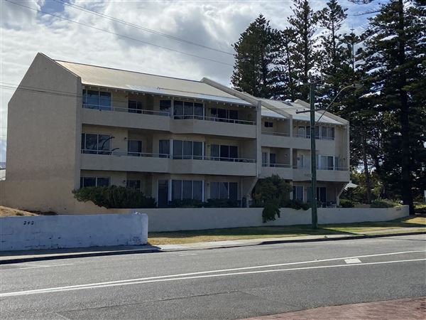 Cottesloe Streets (11/07/2023 - Credits: Bruce Beresford)