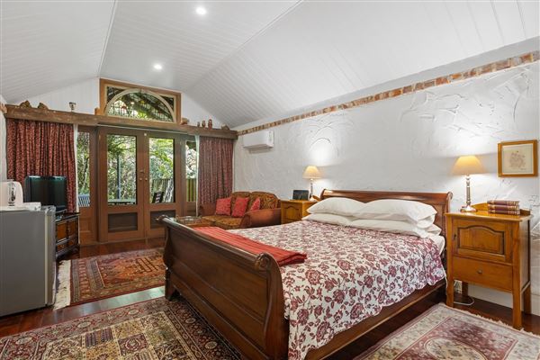 Fawkes House Country Retreat (25/11/2024)