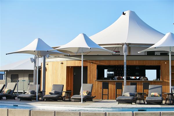 Rottnest - Bars, Cafes & Stores - Pinkies Beach Club (7/02/2020 - Credits: Rottnest Island Authority)