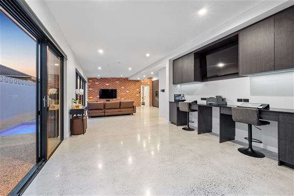 Industrial House (2/12/2020 - Credits: Crib)