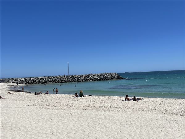 Cottesloe Beach (29/11/2022 - Credits: Crystal Munitich McCallum)