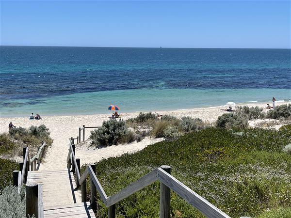 Cottesloe Beach (29/11/2022 - Credits: Crystal Munitich McCallum)