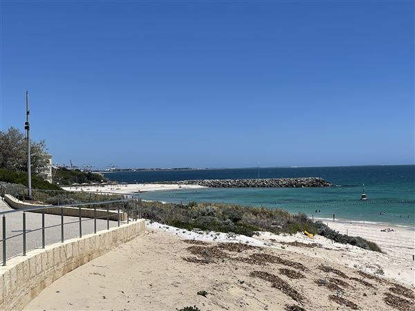 Cottesloe Beach (29/11/2022 - Credits: Crystal Munitich McCallum)