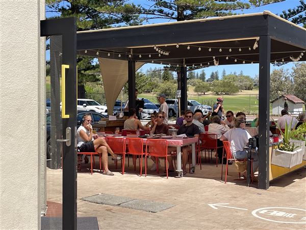 Cottesloe Streets (29/11/2022 - Credits: Crystal Munitich McCallum)