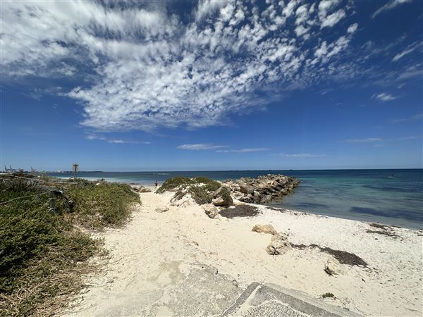 Dutch Inn Beach - Groyne & Footpath (7/12/2022 - Credits: Crystal Munitich McCallum)