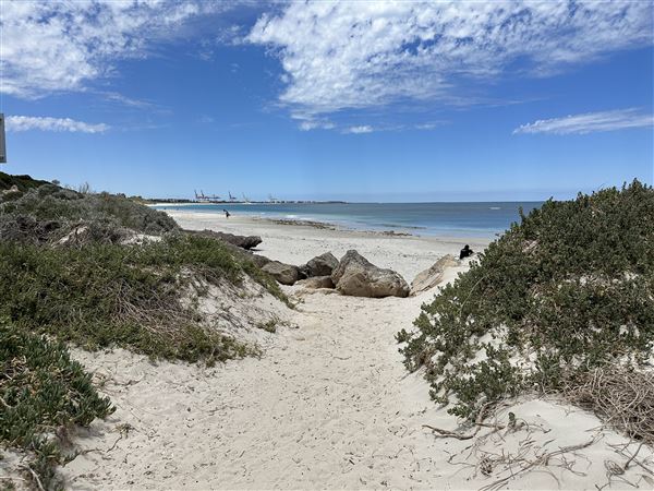 Dutch Inn Beach - Groyne & Footpath (7/12/2022 - Credits: Crystal Munitich McCallum)