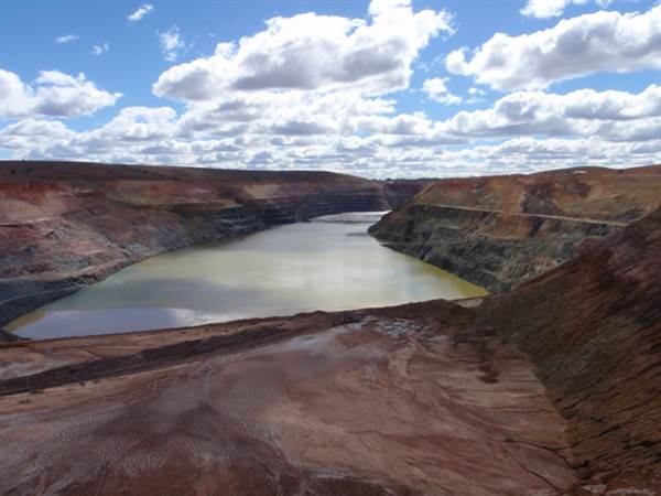 Kalgoorlie-Boulder - Overview (24/03/2015)