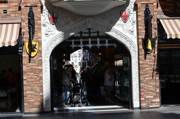 London Court Perth (24/03/2015)