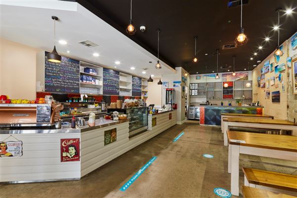 Rottnest - Bars, Cafes & Stores - Geordie Bay Cafe (7/02/2020 - Credits: Rottnest Island Authority)