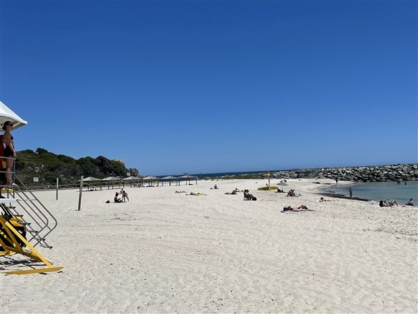 Cottesloe Beach (29/11/2022 - Credits: Crystal Munitich McCallum)