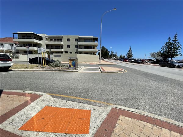Cottesloe Streets (29/11/2022 - Credits: Crystal Munitich McCallum)