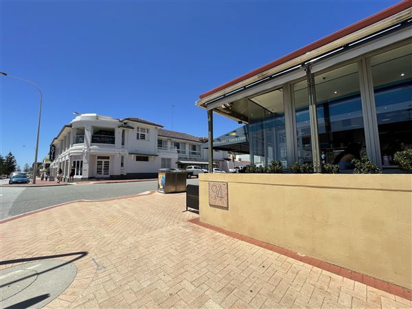 Cottesloe Streets (29/11/2022 - Credits: Crystal Munitich McCallum)