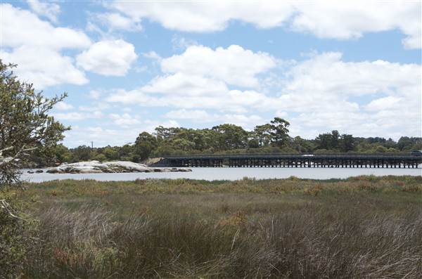 Lower Kalgan Bridge and River (12/03/2015)