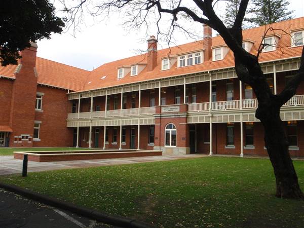 Aranmore Catholic College (23/03/2015)
