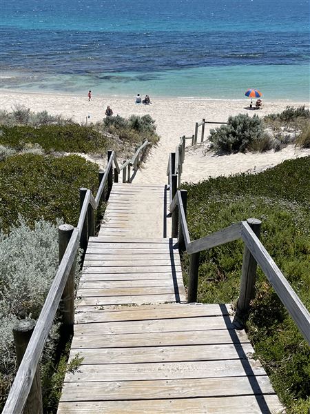 Cottesloe Beach (29/11/2022 - Credits: Crystal Munitich McCallum)
