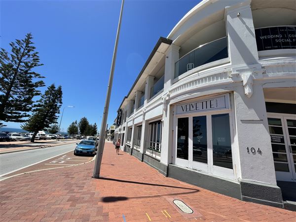 Cottesloe Streets (29/11/2022 - Credits: Crystal Munitich McCallum)