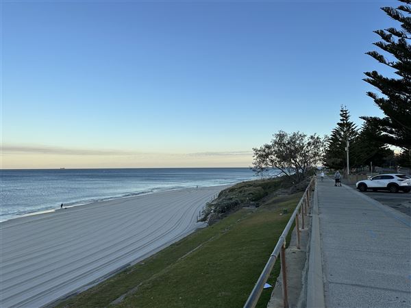 Cottesloe Beach - Cottesloe Beach in the Morning (7/12/2022 - Credits: Crystal Munitich McCallum)