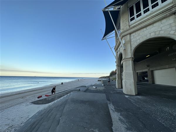 Cottesloe Beach - Cottesloe Beach in the Morning (7/12/2022 - Credits: Crystal Munitich McCallum)