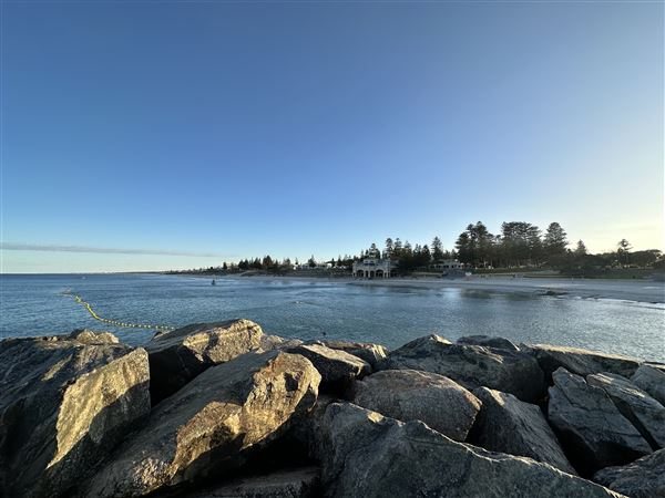 Cottesloe Beach - Cottesloe Beach in the Morning (7/12/2022 - Credits: Crystal Munitich McCallum)